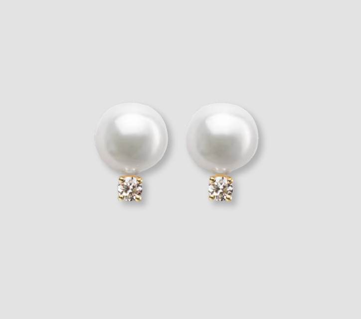 Mikimoto Akoya Pearl Earrings 18kt Gold with Diamonds - xiceditorial - xic editorial