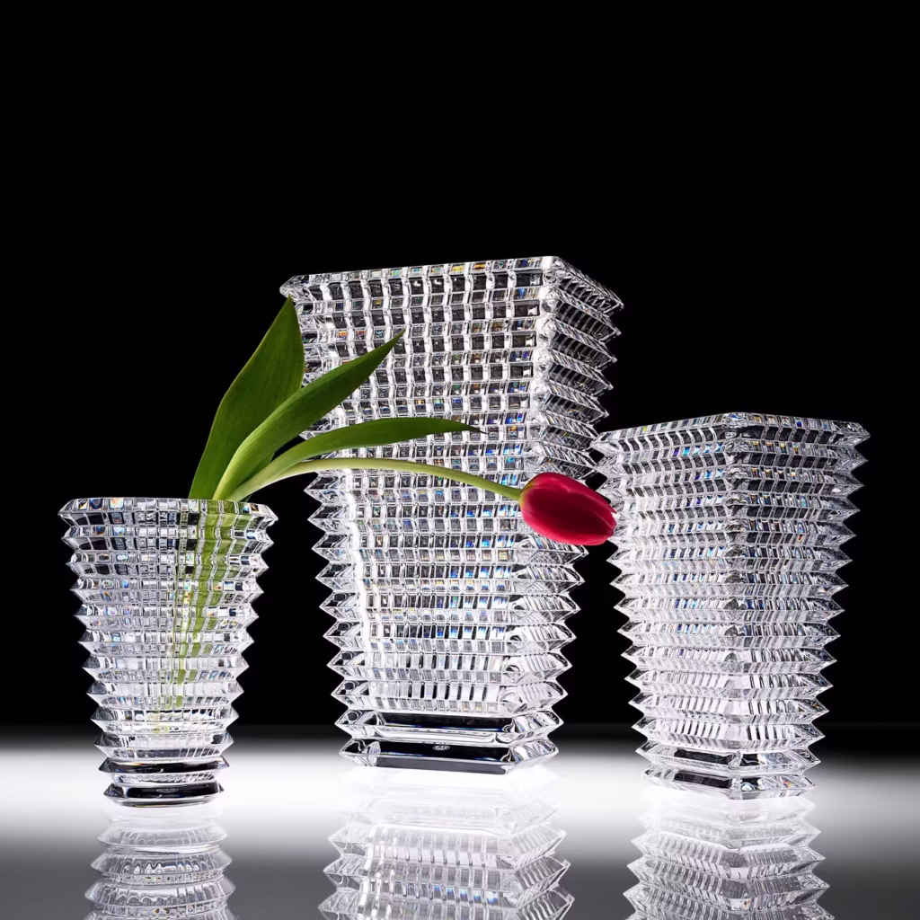 Baccarat Eye Vase Rectangular xic editorial