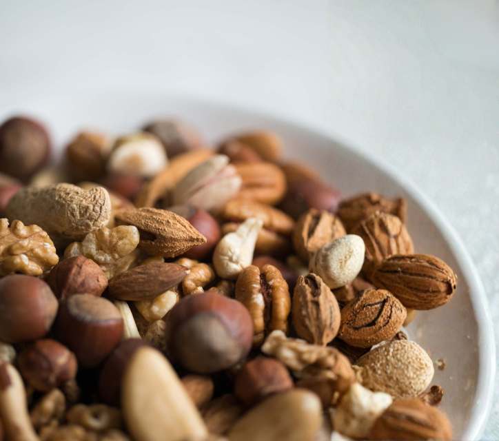 ξηροι καρποι nuts cicamon xiceditorial xic editorial b2b