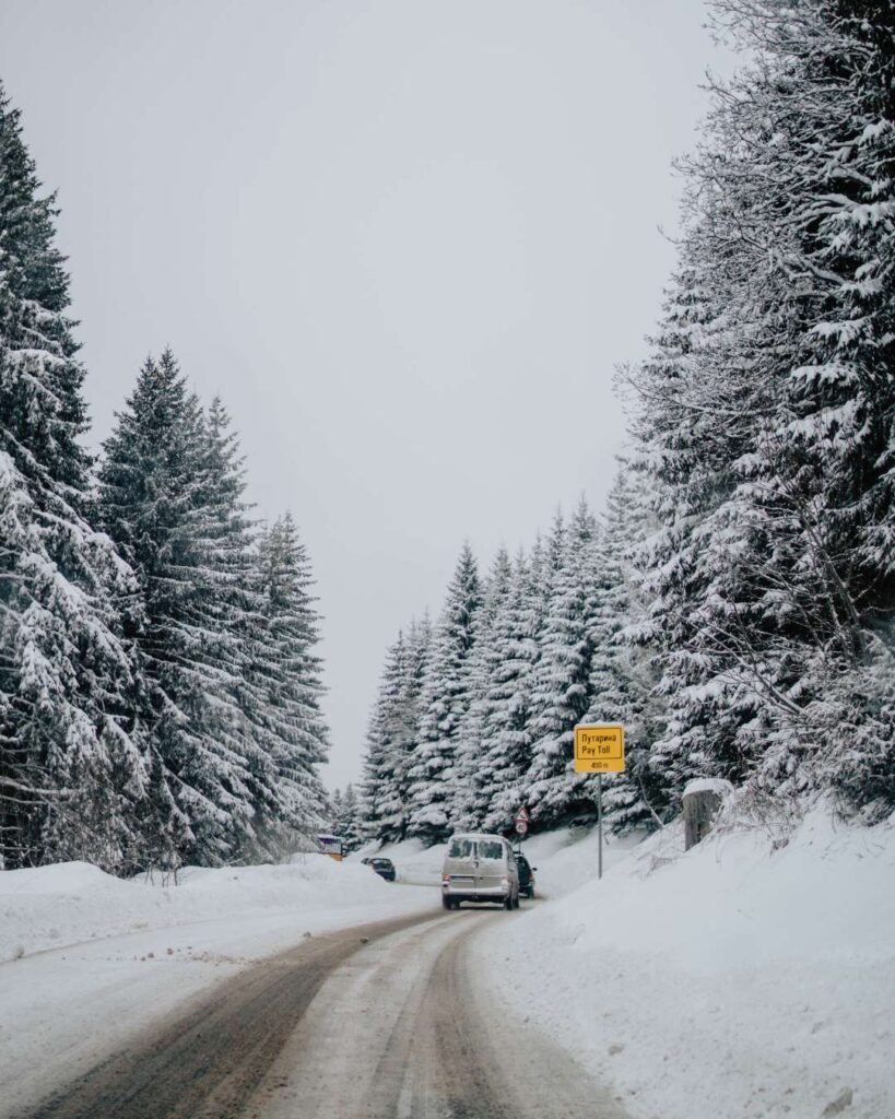 snowed roadtrip - snow socks - autoplus - xiceditorial