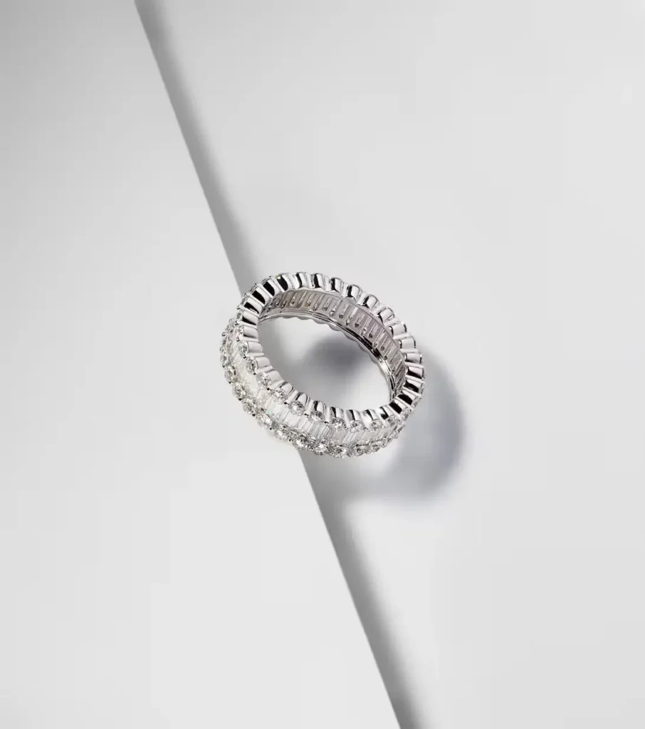 Bucherer Fine Jewellery 18kt White Gold Ring with Diamonds xiceditorial