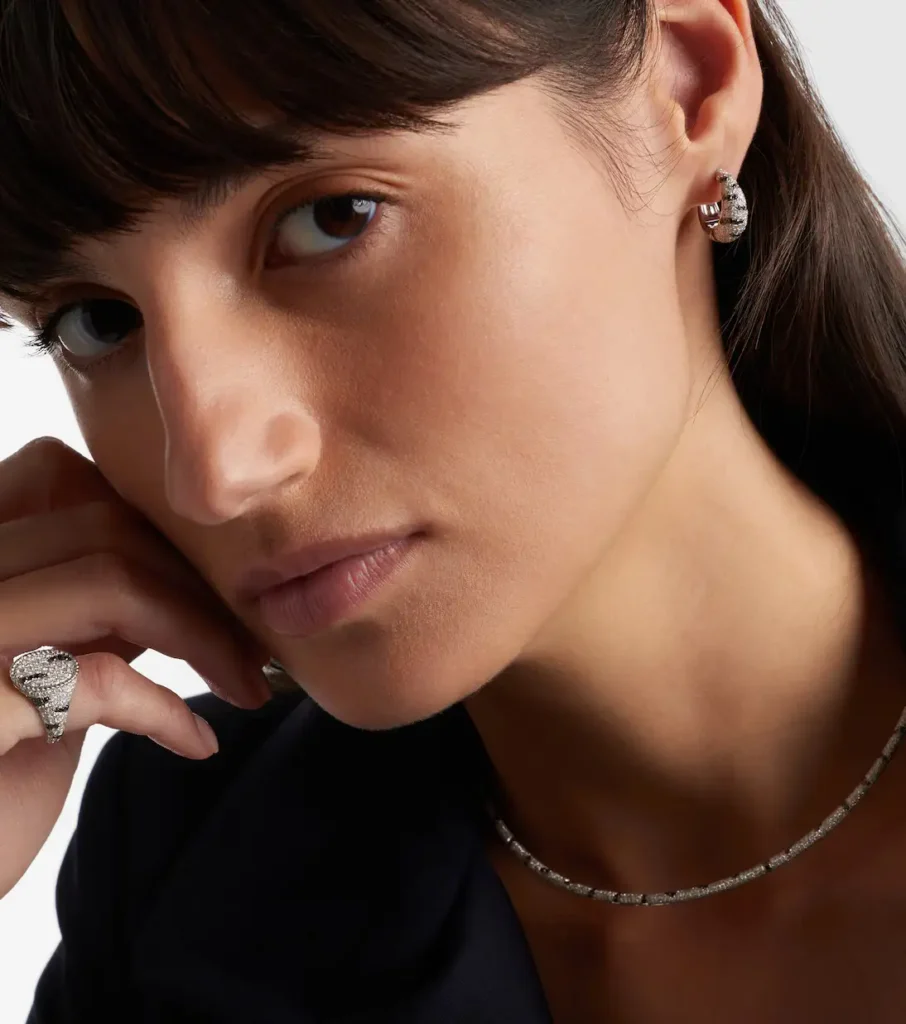 Yvonne Léon Zèbre 18kt white gold hoop earrings with diamonds xiceditorial