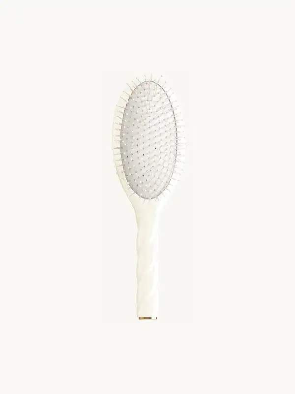 La Bonne Brosse N.04 The Miracle Detangling Scalp Brush xiceditorial